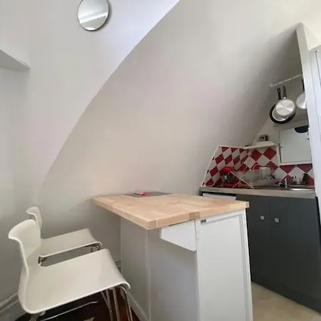 Studio Cosy Et Central Sous Les Toits De Paris Exterior photo